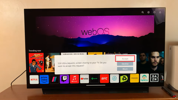 How To Wirelessly Screen Mirror Samsung Galaxy S24s To LG Smart TV