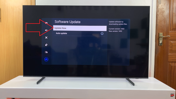 How To FIX Samsung Smart TV Turning ON & OFF Repeatedly
