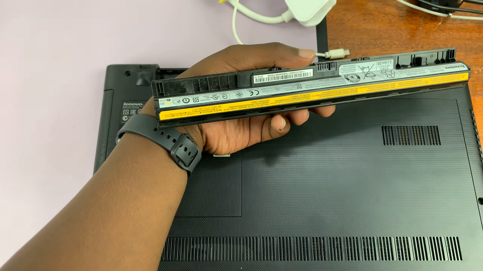 How To Remove Battery On Lenovo Laptop