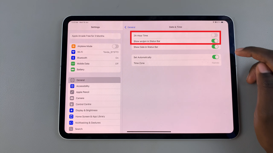 Switch Between 12-Hour & 24-Hour Time System On iPad