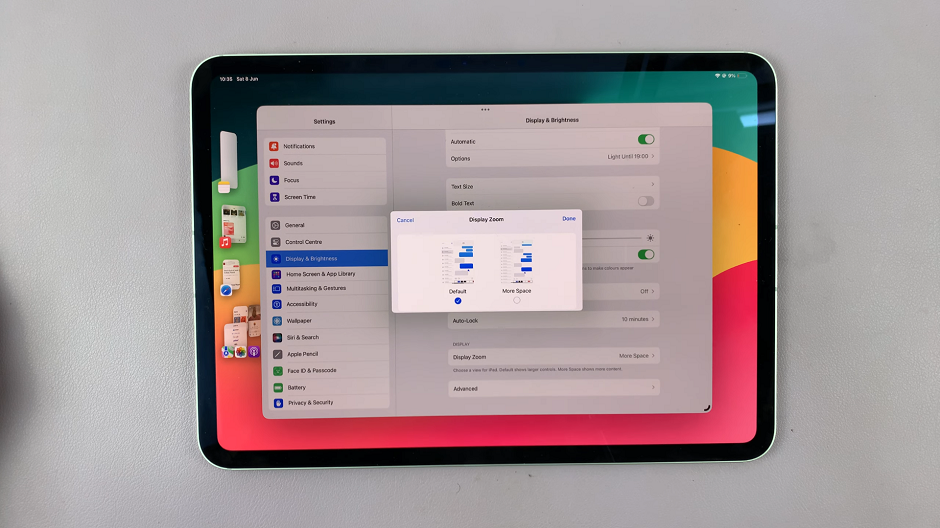 How To Reset Default Display Zoom On M4 iPad Pro