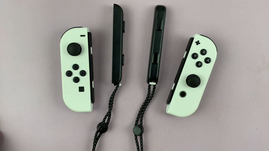 How To Detach JoyCons From Wrist Straps From Nintendo Switch