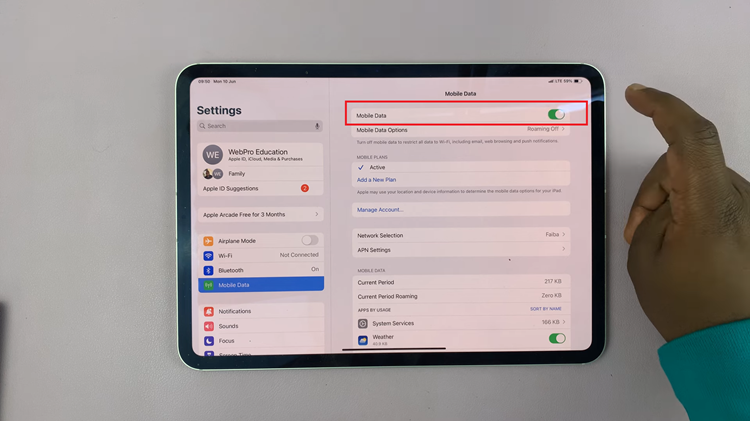 How To Turn ON & OFF Mobile Data On M4 iPad Pro