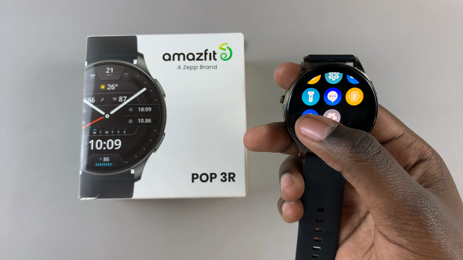 How To Use Torch (Flashlight) On Amazfit Pop 3R