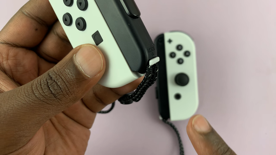 How To Detach JoyCons From Wrist Straps From Nintendo Switch