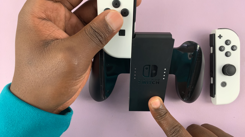 How To Attach JoyCons On Nintendo Switch Controller Grip