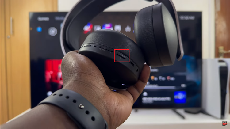 How To Mute & Unmute Microphone On Sony PS5 Pulse 3D Headset