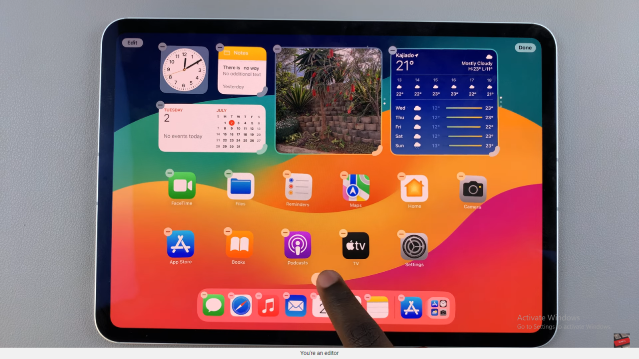 How To Rearrange Home Screen Pages On An iPad