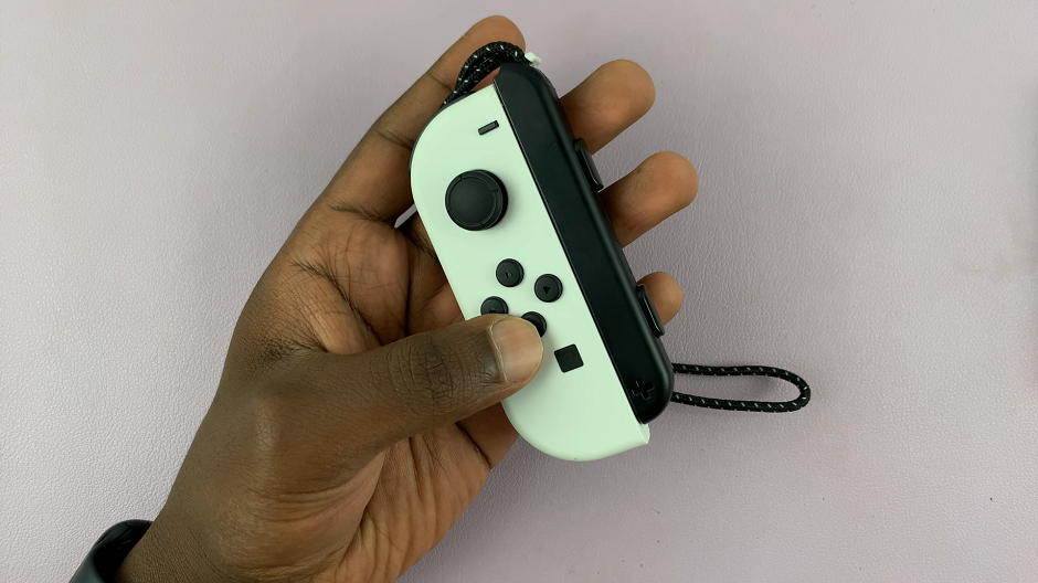 How To Remove Wrist Strap Stuck To Nintendo Switch Incorrectly