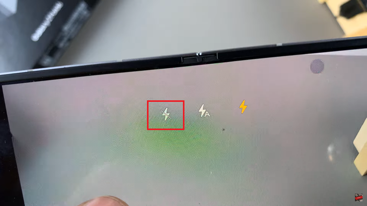 How To Turn ON/OFF Camera Flash On Samsung Galaxy Z Fold 6