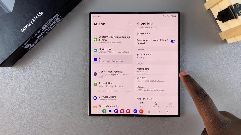 Uso de datos de aplicaciones móviles en Galaxy Z Fold 6