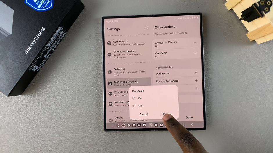 Disable Greyscale In Sleep Mode On Galaxy Z Fold 6