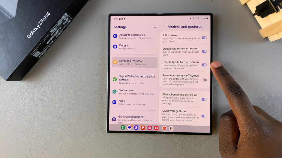 How To Enable / Disable Double Tap To Turn Screen OFF On Galaxy Z Fold 6