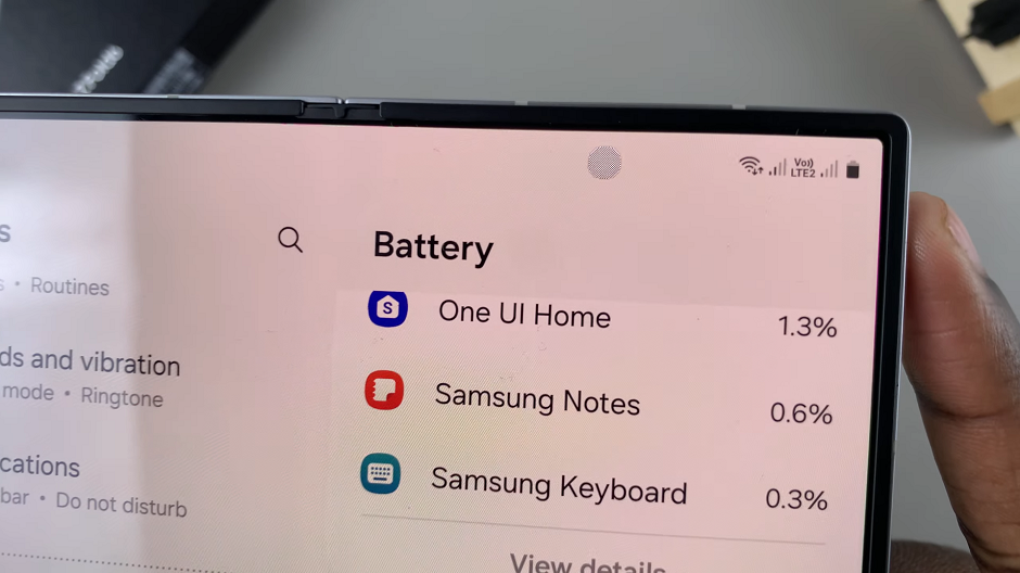 How To Show / Hide Battery Percentage On Galaxy Z Fold 6