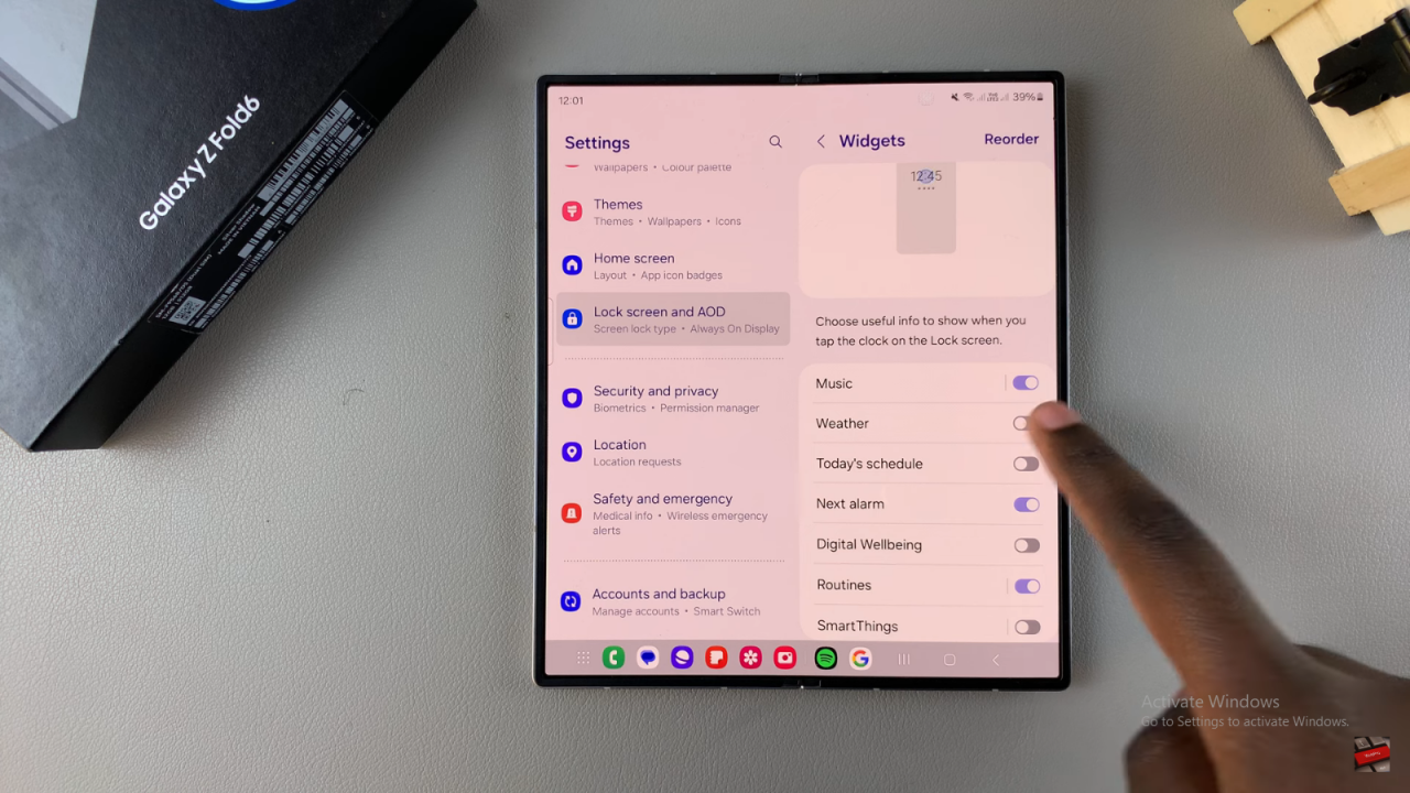 Enable Weather Widget On Lock Screen Of Galaxy Z Fold 6