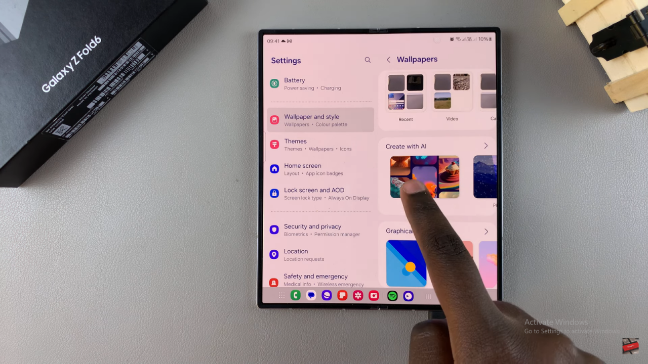 Generate Custom AI Wallpapers On Samsung Galaxy Z Fold 6