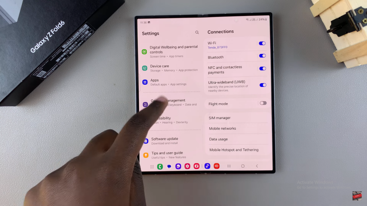 Enable/ Disable Auto Spell Check On Keyboard Of Samsung Galaxy Z Fold 6