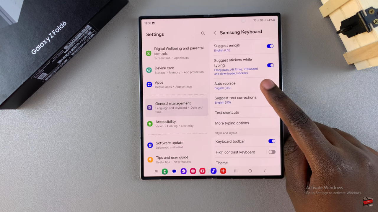 Enable/ Disable Auto Spell Check On Keyboard Of Samsung Galaxy Z Fold 6