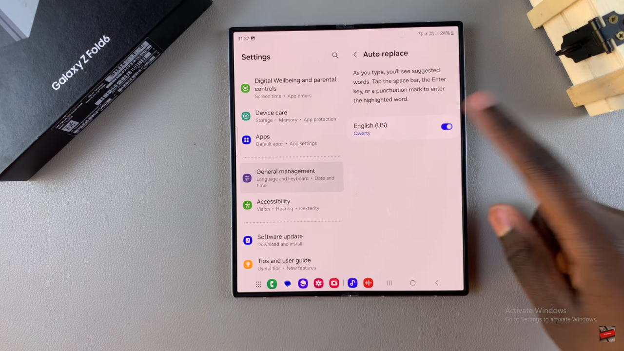 Enable/ Disable Auto Spell Check On Keyboard Of Samsung Galaxy Z Fold 6