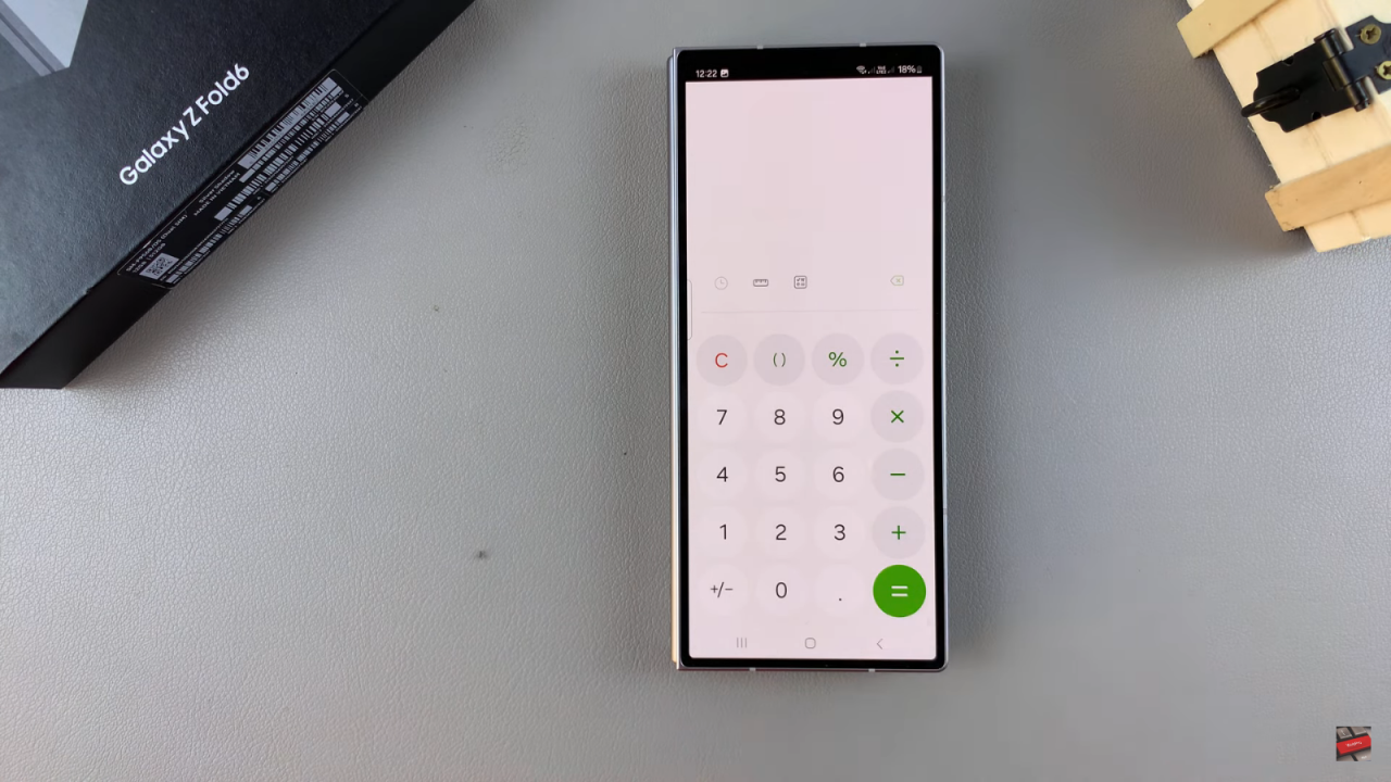 Hide Camera Cut Out On Samsung Galaxy Z Fold 6