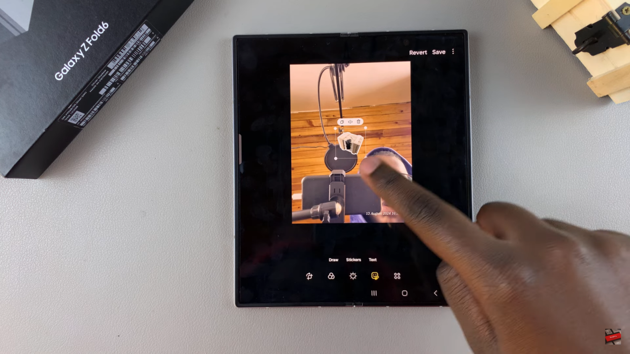 Turn a Photo Into a Sticker On Samsung Galaxy Z Fold 6