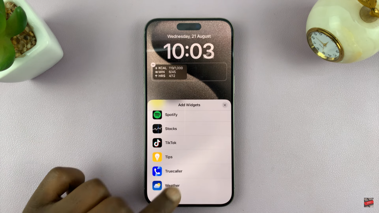 Add a Weather Widget On iPhone Lock Screen