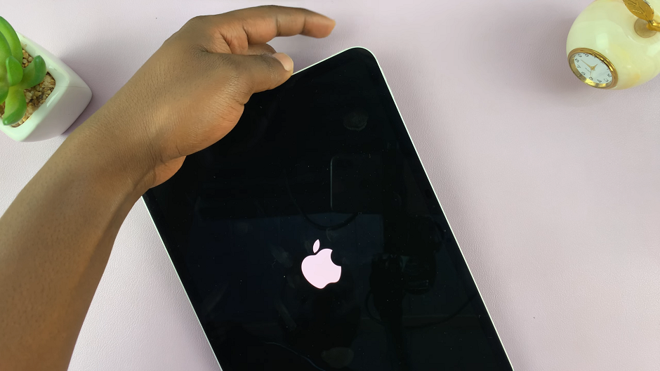 How To Force Reboot iPad