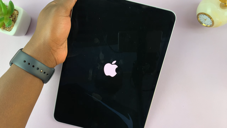 How To Force Restart iPad