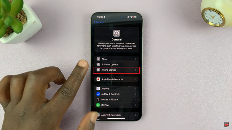 How To Clear WhatsApp Cache On iPhone