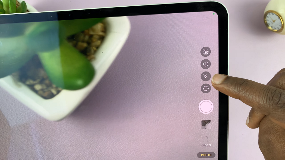 How To Turn Camera Flash OFF On iPad