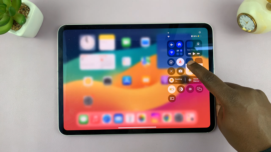 How To Manually Adjust Screen Brightness On iPad