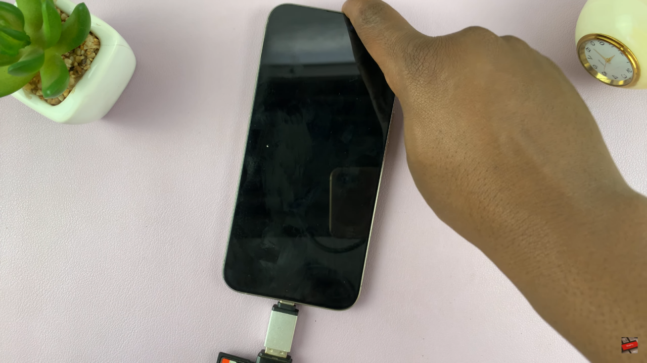 Connect SD Card To iPhone
